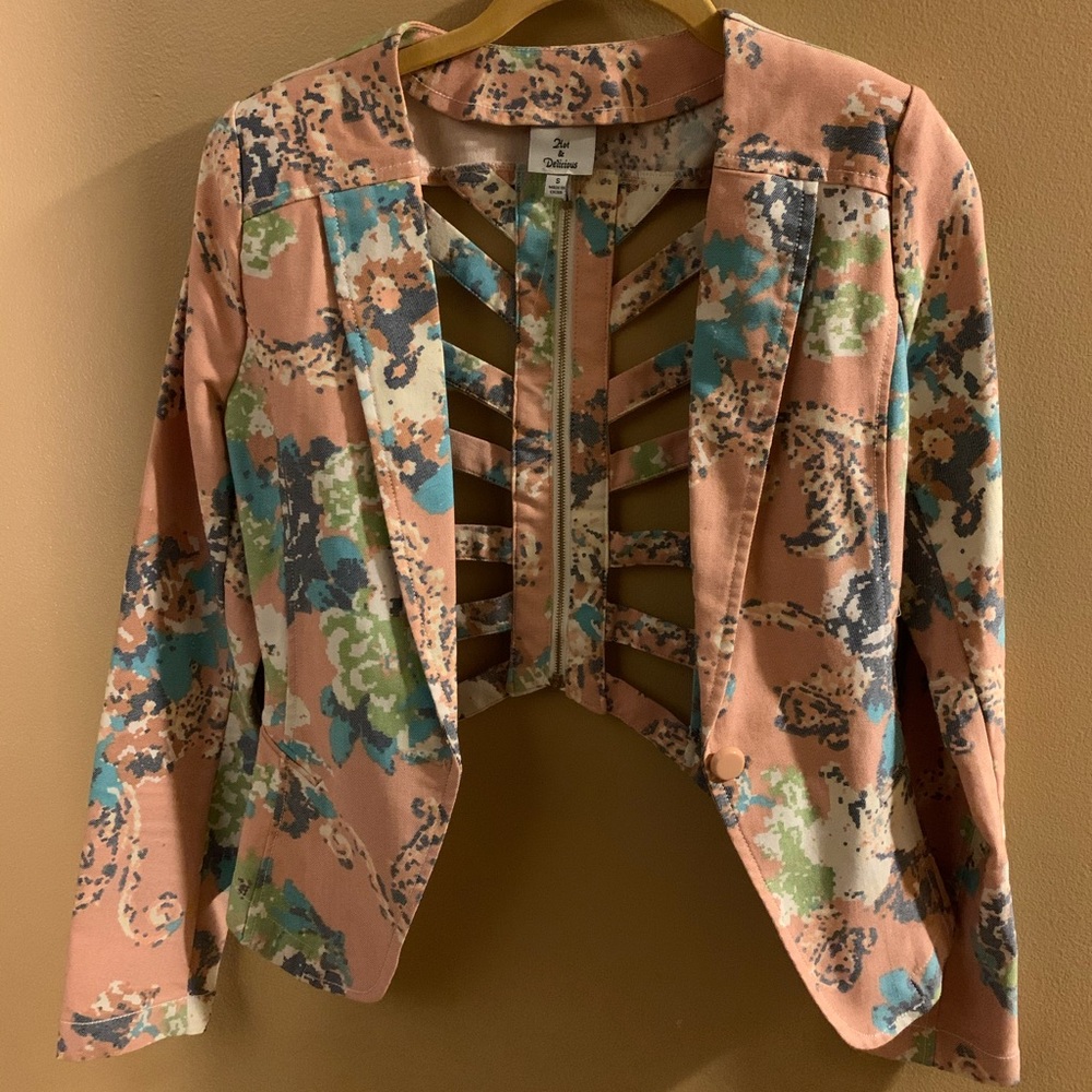 Hot and Delicious Blazer, beautiful floral, Small